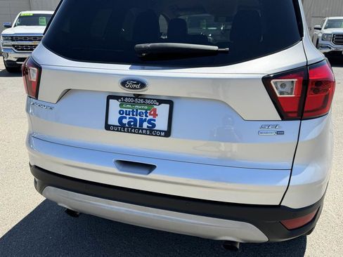 Used 2019 Ford Escape SEL AWD/4WD image 9
