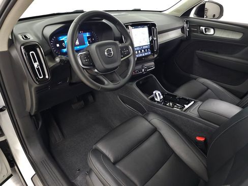 Used 2024 Volvo XC40 B5 Plus w/ Climate Package AWD/4WD image 15