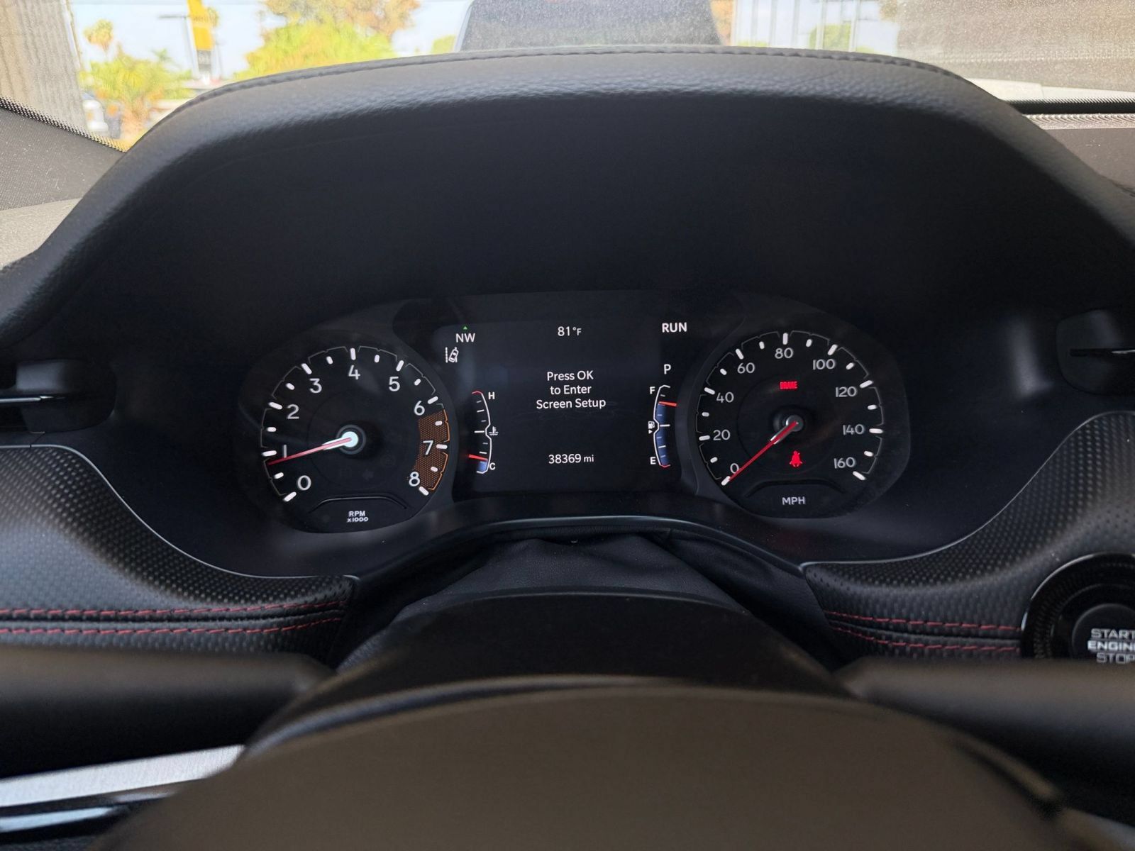 Used 2025 Jeep Compass Trailhawk AWD/4WD image 38