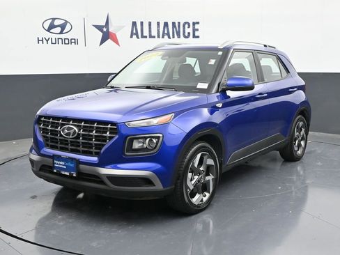Certified 2024 Hyundai Venue SEL image 1