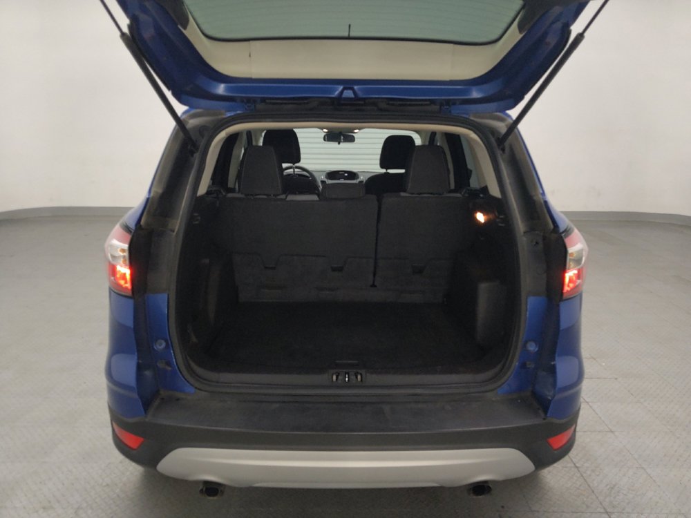 Used 2017 Ford Escape SE w/ SE Cold Weather Package FWD image 29