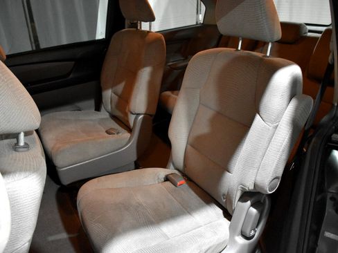 Used 2011 Honda Odyssey EX image 19