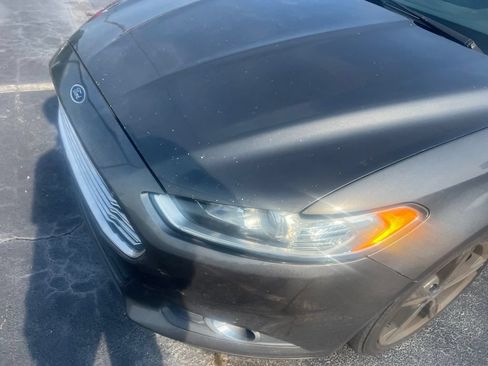 Used 2016 Ford Fusion SE FWD image 4