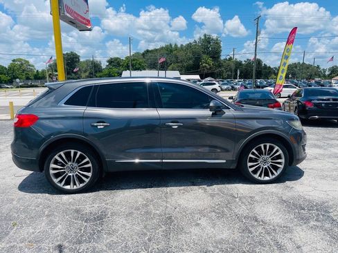 Used 2017 Lincoln MKX Reserve AWD/4WD image 10