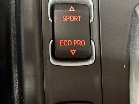 Used 2016 BMW 320i xDrive Sedan AWD/4WD image 35