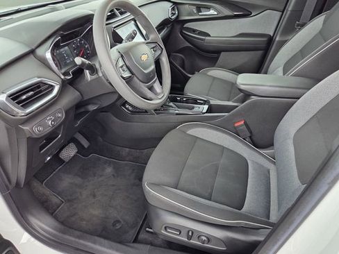 Certified 2022 Chevrolet TrailBlazer LT w/ Convenience Package FWD image 10
