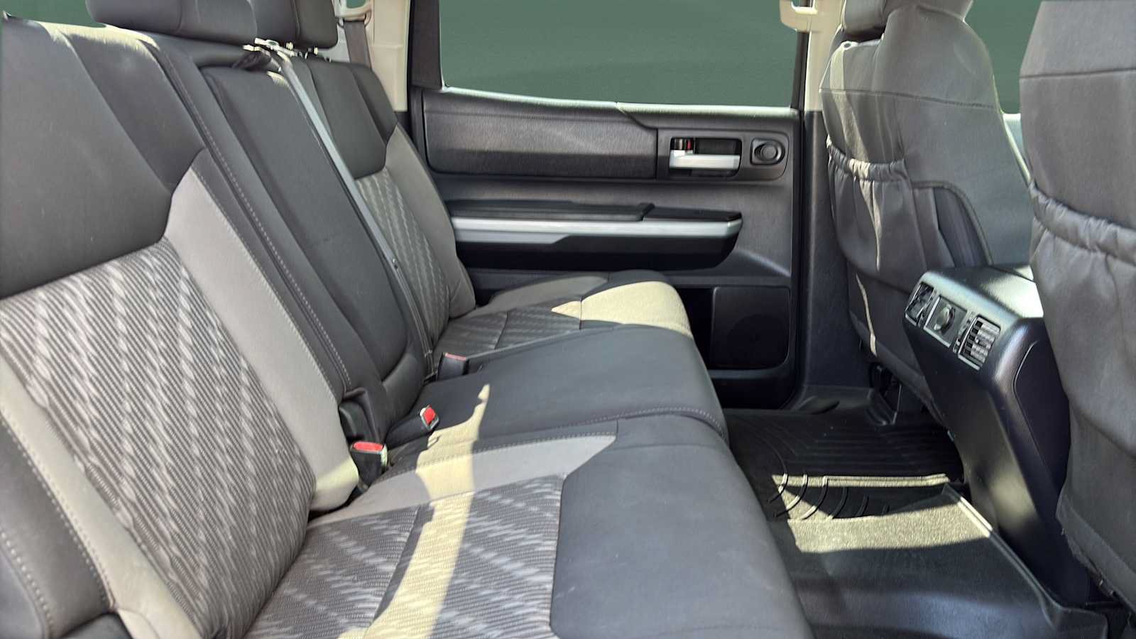 Used 2018 Toyota Tundra SR5 w/ SR5 Upgrade Package AWD/4WD image 22