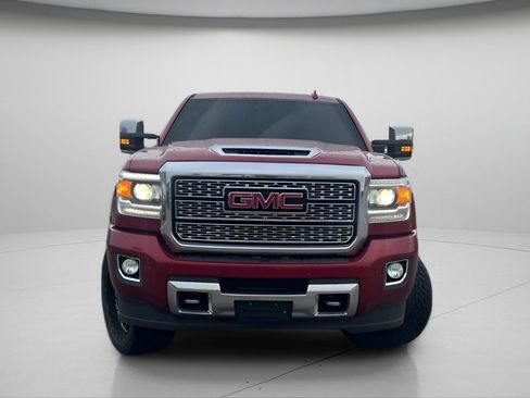 Used 2018 GMC Sierra 2500 Denali w/ Duramax Plus Package image 18