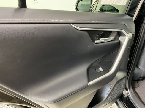 Used 2023 Toyota RAV4 Limited AWD/4WD image 19