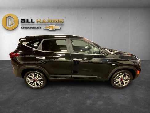 Used 2023 Kia Seltos SX w/ SX Sunroof Package image 9