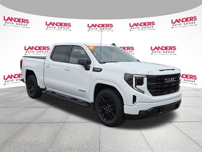 Used 2024 GMC Sierra 1500 Elevation w/ LPO, Elevation Black Package