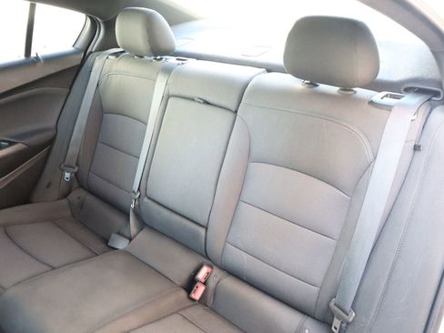 Used 2018 Chevrolet Cruze LT w/ RS Package image 41