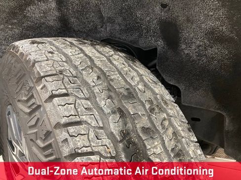 Used 2023 Chevrolet Colorado Z71 w/ Z71 Convenience Package 2 image 28