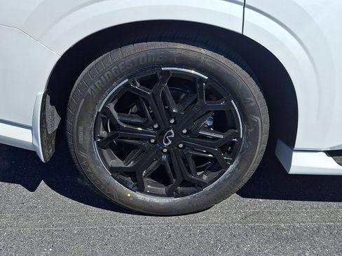 New 2026 INFINITI QX80 4WD w/ Sport Exterior Package image 5