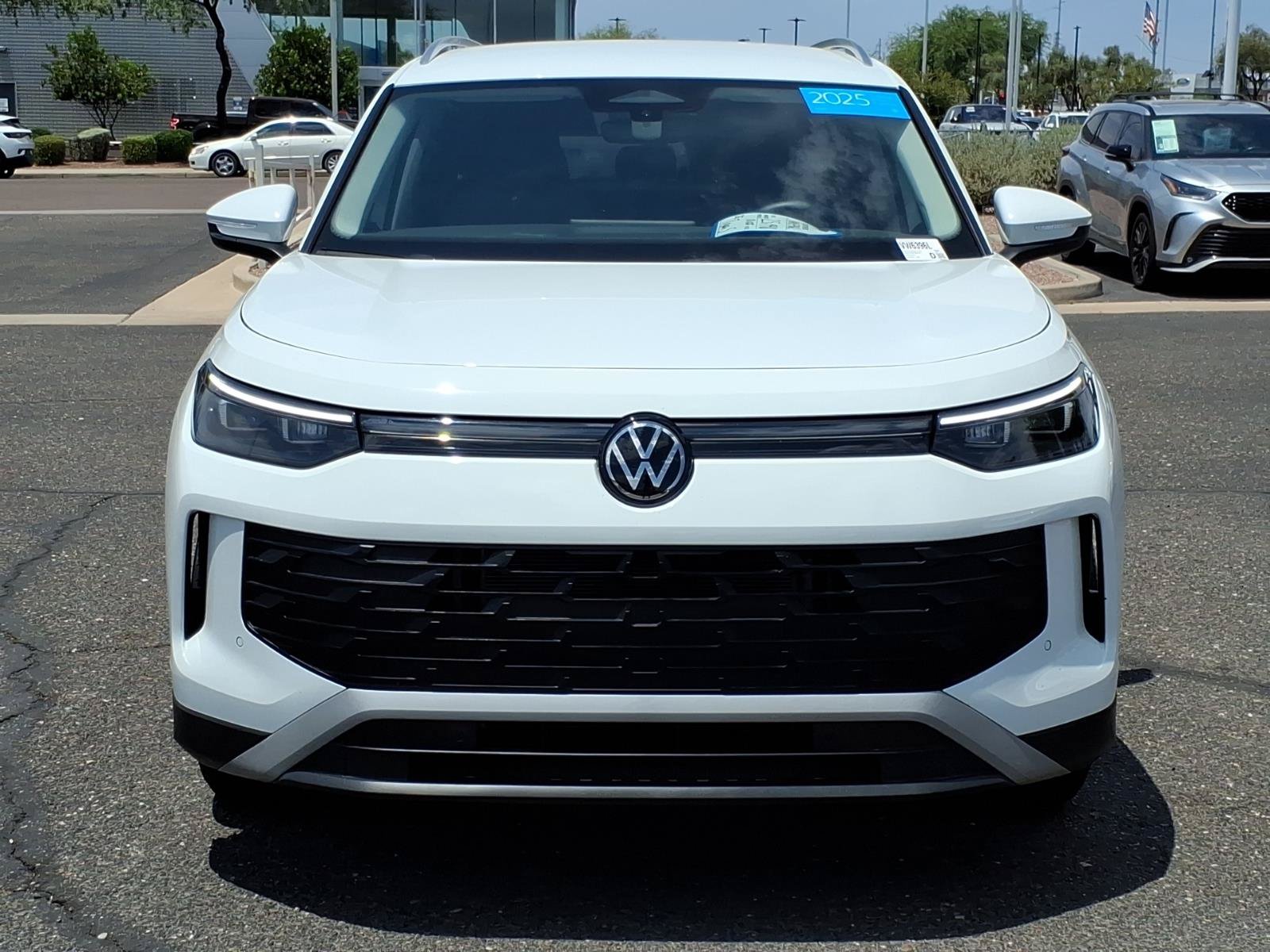Certified 2025 Volkswagen Tiguan S FWD image 2