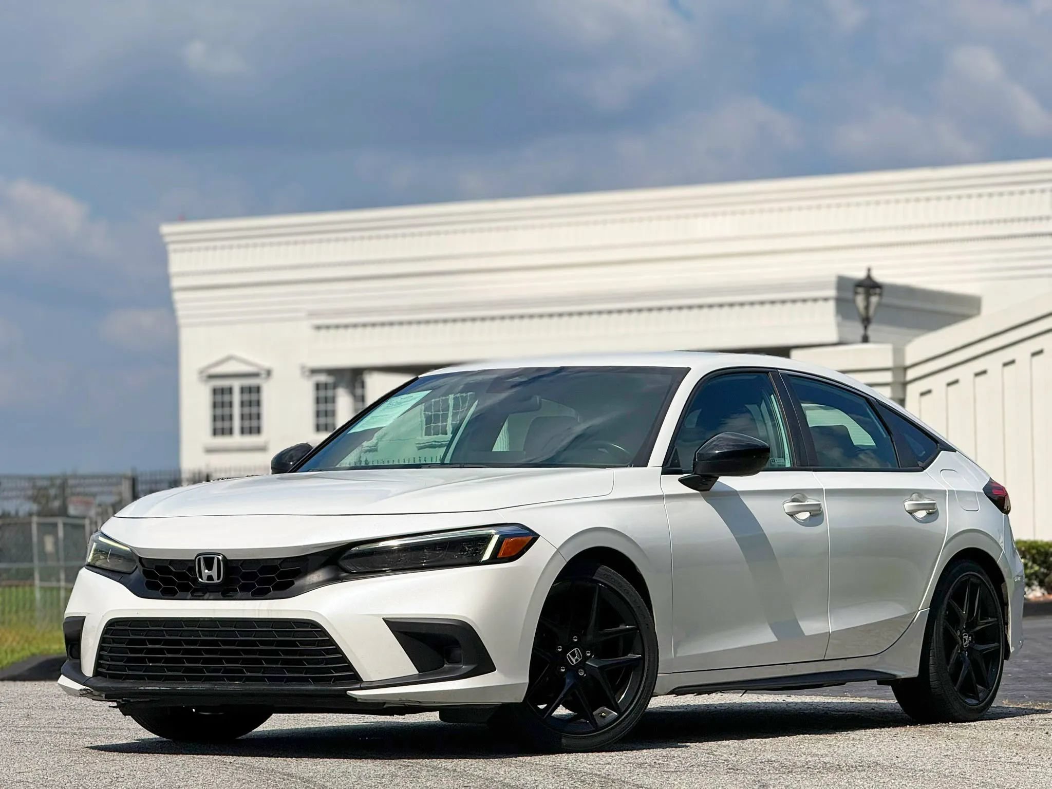 Used 2023 Honda Civic Sport image 1