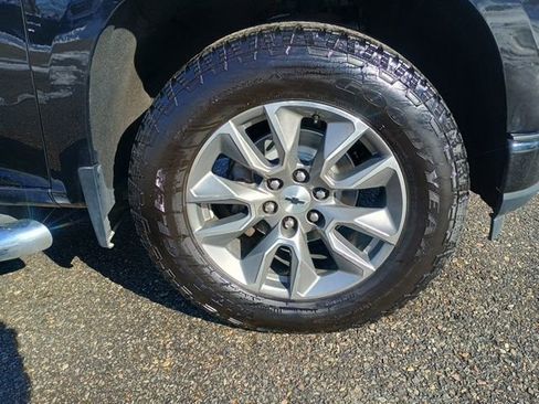 Used 2019 Chevrolet Silverado 1500 RST image 10