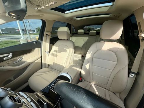 Used 2021 Mercedes-Benz GLC 300 image 15