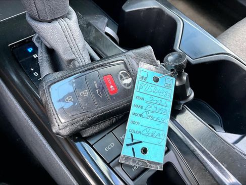 Used 2025 Toyota Camry LE FWD image 15