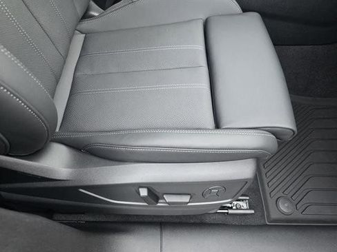 Used 2025 Audi Q5 Premium Plus image 18