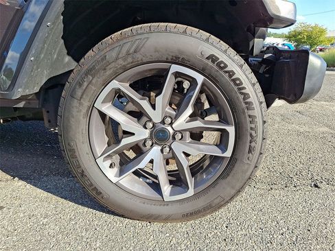 Used 2024 Jeep Wrangler Unlimited w/ Convenience Group image 27