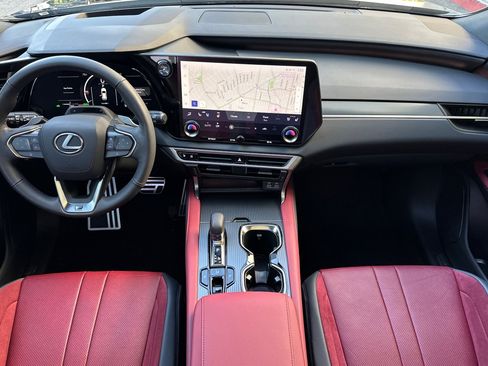 Used 2025 Lexus RX 500h F Sport w/ Convenience Package AWD/4WD image 12