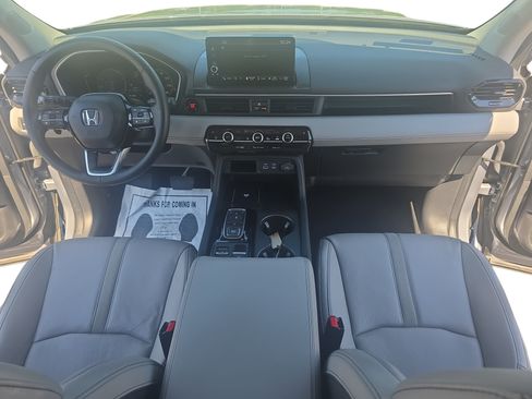 Used 2023 Honda Pilot EX-L image 9