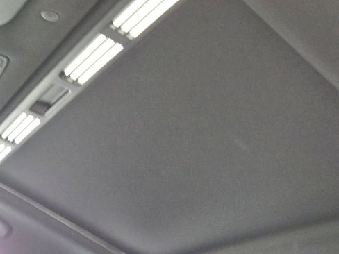 Used 2023 Mercedes-Benz GLC 43 AMG 4MATIC Coupe image 33