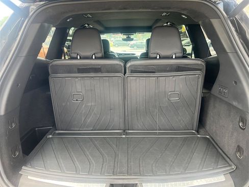 Used 2021 Cadillac XT6 Premium Luxury w/ Platinum Package AWD/4WD image 22