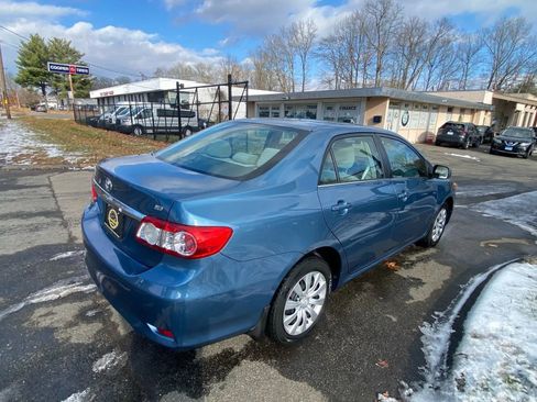 Used 2013 Toyota Corolla LE Special Edition image 5