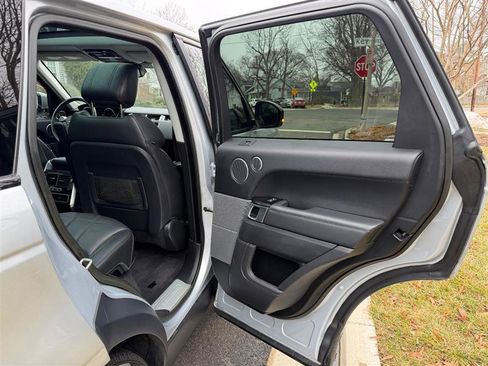 Used 2016 Land Rover Range Rover Sport HSE image 15