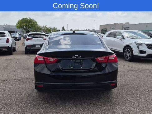 Used 2018 Chevrolet Malibu LT w/ Leather Package FWD image 5