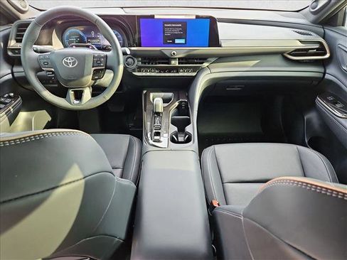 Used 2026 Toyota Crown Limited image 16