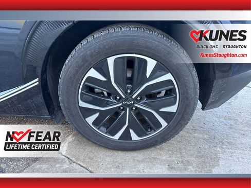 Used 2024 Kia EV6 Wind image 18