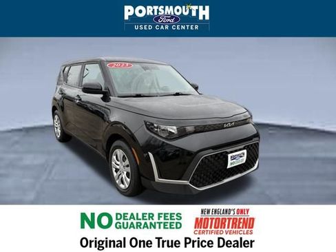Used 2023 Kia Soul LX image 18