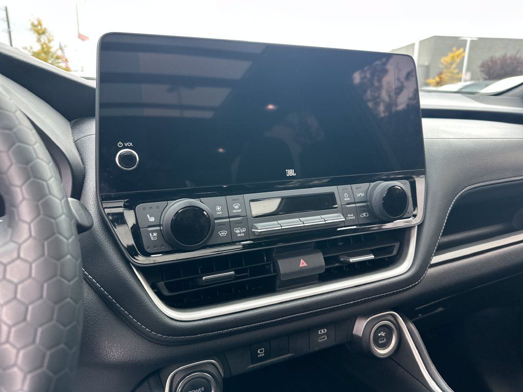 Certified 2025 Toyota Grand Highlander AWD Hybrid image 24