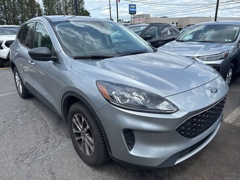 Used 2022 Ford Escape SE w/ Convenience Package AWD/4WD image 4