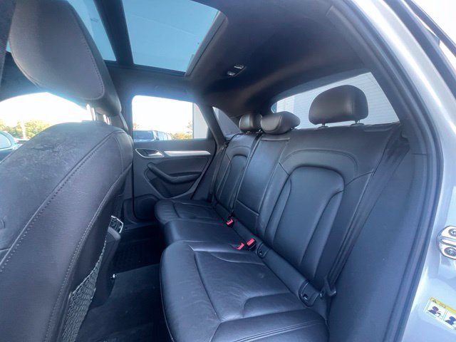Used 2018 Audi Q3 2.0T Premium Plus w/ Premium Plus Package AWD/4WD image 25
