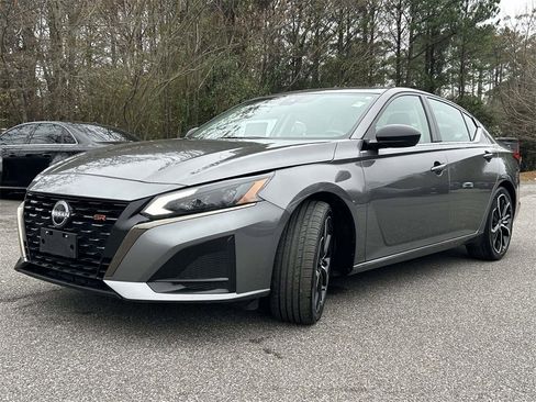 Used 2024 Nissan Altima 2.5 SR image 7