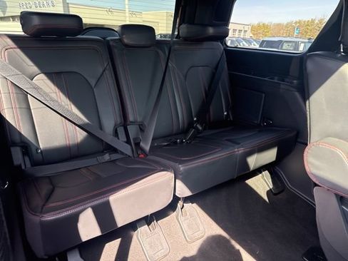 Used 2024 Ford Expedition Limited AWD/4WD image 19