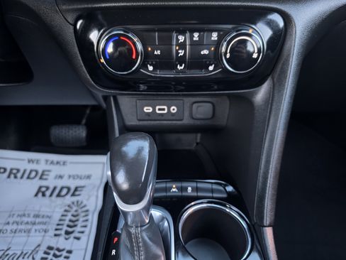 Used 2020 Buick Encore GX Preferred w/ Cold Weather Comfort Package FWD image 34