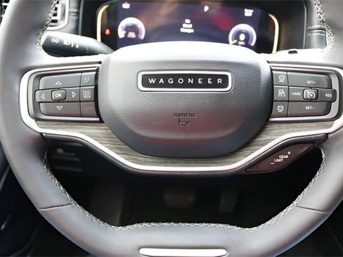 Used 2022 Jeep Wagoneer Series III w/ Flexible Seating Group image 21