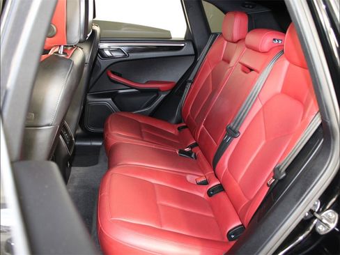 Used 2019 Porsche Macan S image 26