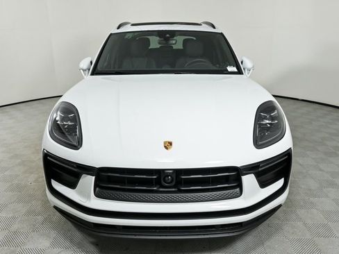 Certified 2026 Porsche Macan AWD/4WD image 36