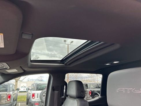 Used 2020 GMC Sierra 1500 AT4 w/ AT4 Premium Package image 24