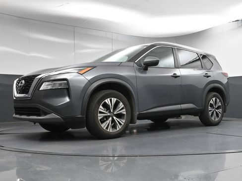 Used 2022 Nissan Rogue SV w/ SV Premium Package image 21