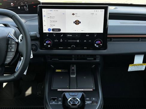 New 2026 Subaru Uncharted AWD image 16