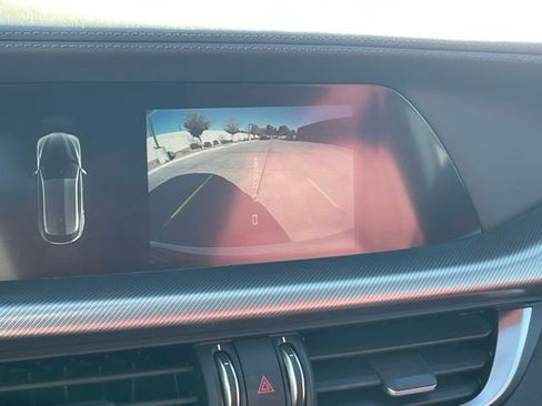 Used 2022 Alfa Romeo Stelvio Veloce image 20