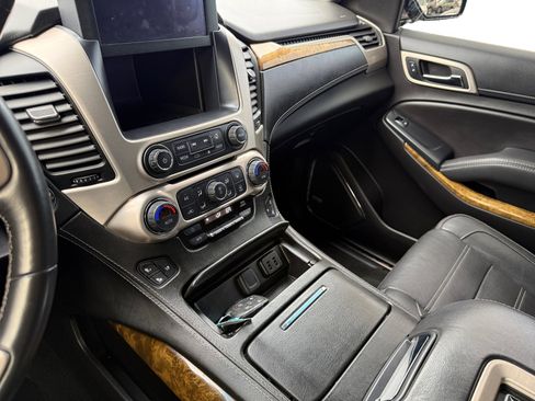 Used 2017 GMC Yukon Denali w/ Open Road Package image 13