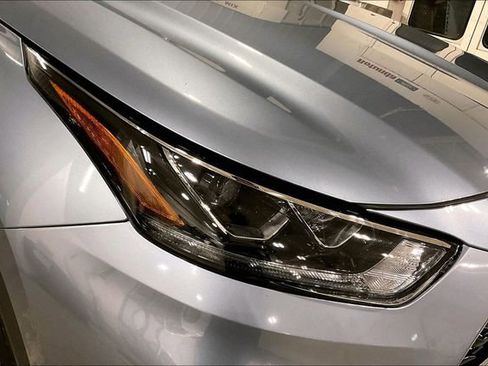 Used 2022 Toyota Highlander Platinum AWD/4WD image 30